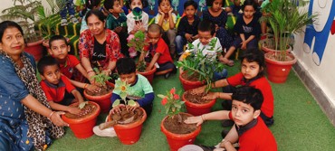 EARTH DAY  CELEBRATION  AT  UDAYAN KIDZ ASHIYANA NAGAR ,PATNA.