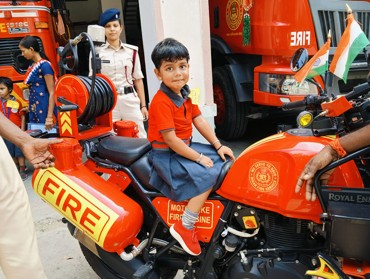 EXCURSIONS TRIP TO FIRE STATION ( UDAYAN KIDZ ASHIYANA NAGAR,PATNA)