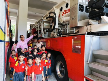 EXCURSIONS TRIP TO FIRE STATION ( UDAYAN KIDZ ASHIYANA NAGAR,PATNA)