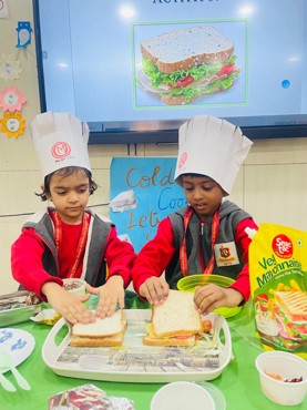 Sandwich making activity