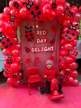 UK 13 Red Day Delight Celebration in Kindergarten!