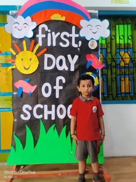 FIRST DAY OF THE SCHOOL