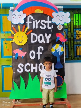 FIRST DAY OF THE SCHOOL