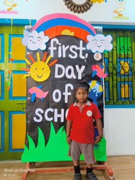 FIRST DAY OF THE SCHOOL
