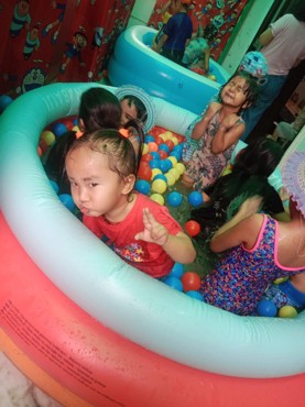 Splash pool