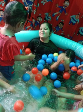 Splash pool