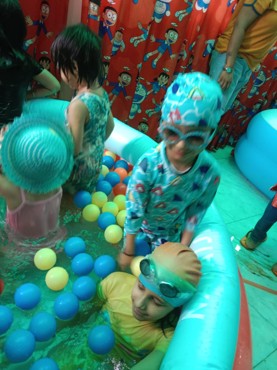 Splash pool