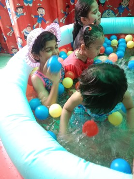 Splash pool