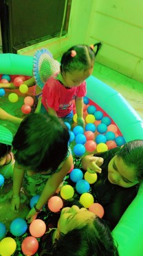 Splash pool