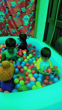 Splash pool