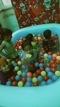 Splash pool