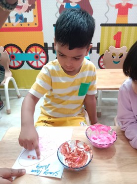 SHAVING FOAM PAINTING