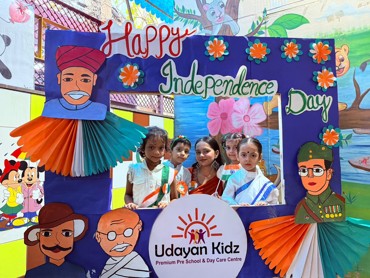 Independence day celebration at Udayan kidz sec-08