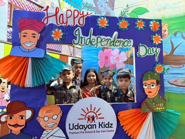 Independence day celebration at Udayan kidz sec-08